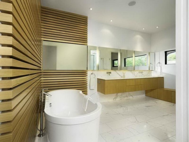 salle bains moderne lambris bois sol marbre
