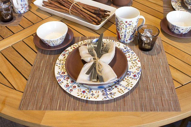 service de table carré-motifs-rangement-couverts