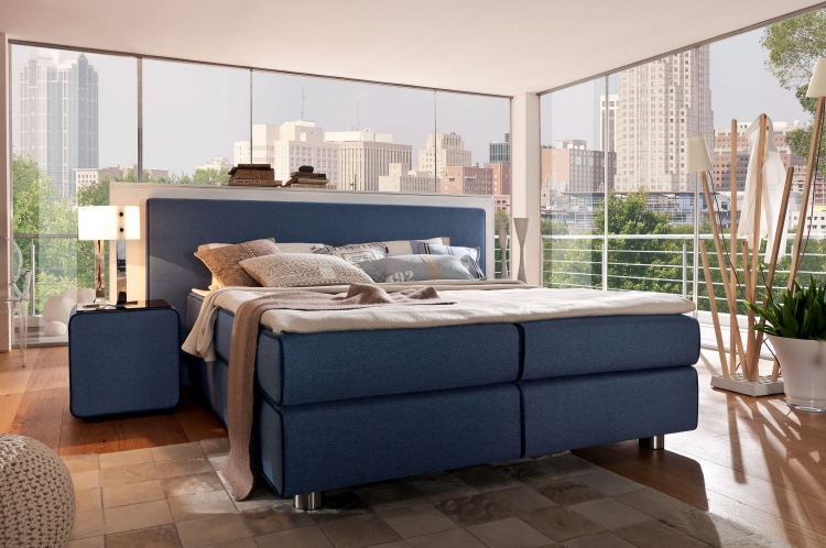 sommier de lit chambre-coucher-idée-originale-couleur-bleue-pieds-metal