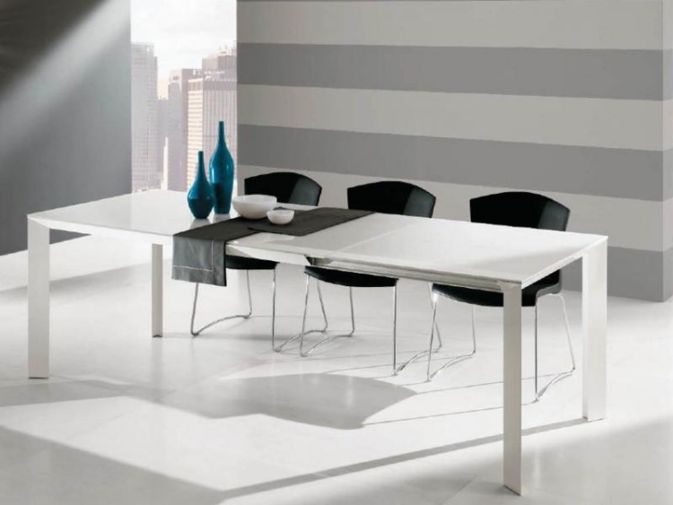 table-manger-moderne-bois-blanche-élégante