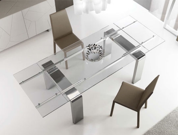 table-manger-moderne-verre-accents-métalliques table à manger moderne 