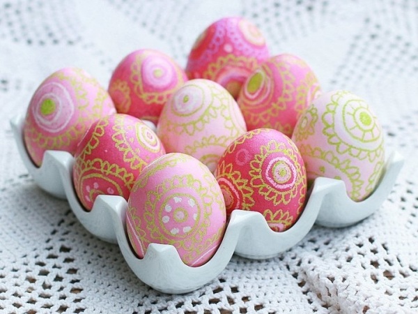 œufs-de-Pâques-dessins-sympas-nuances-roses