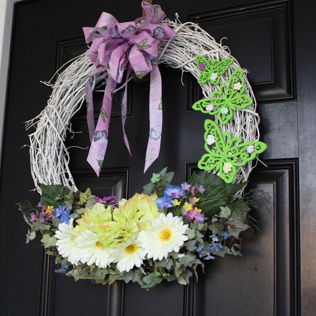 Idées-déco-fete-Pâques-couronne-porte-fleurs