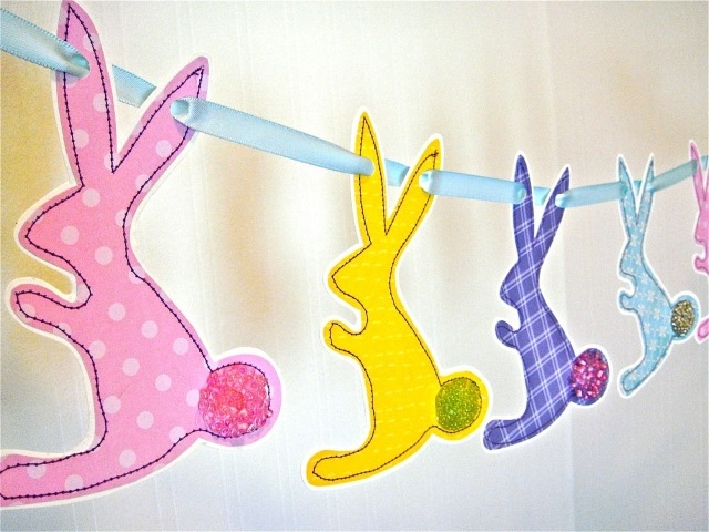 bricolage-de-Pâques-guirlande-lapins-multicolores