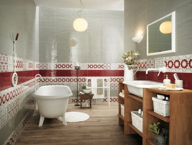 carrelage-salle-bain-gris-clair-motifs-rouge-blanc