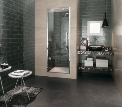 carrelage-salle-bain-noir-mosaique-grise