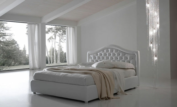 chambre-à-coucher-adulte-design-lit-tete-lit-cuir-couleur-blanche