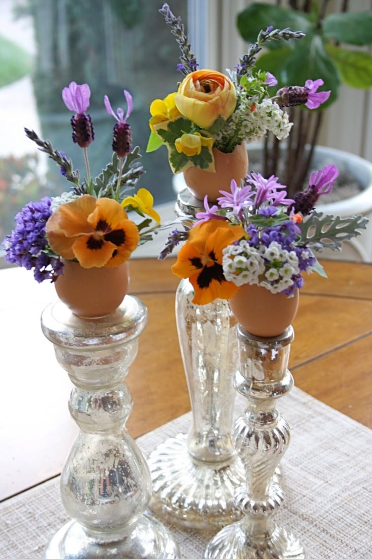 composition florale bougeoirs-verre-mercurisé-oeufs-Pâques