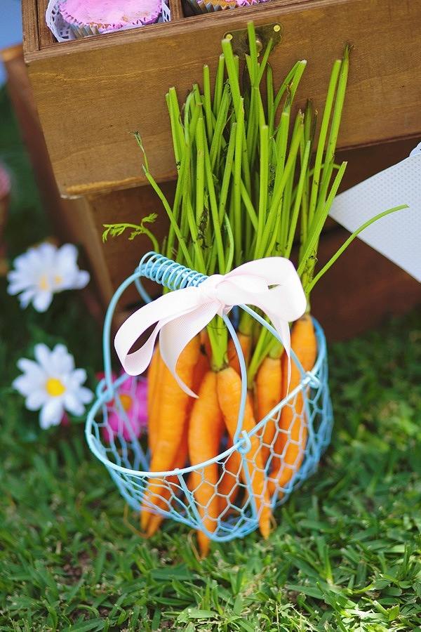 décoration-Pâques-carottes-ruban