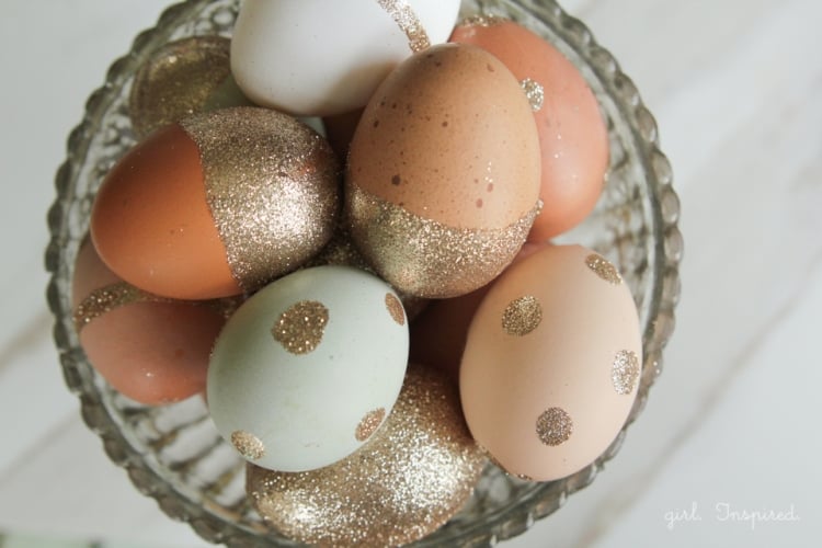 décoration de Pâques à fabriquer enfants-œufs-paillettes-dorées