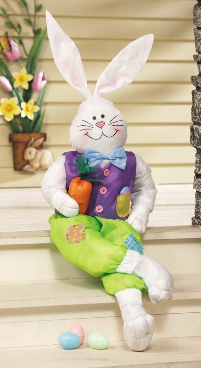 décoration de Pâques lapin surdimensionné-marches