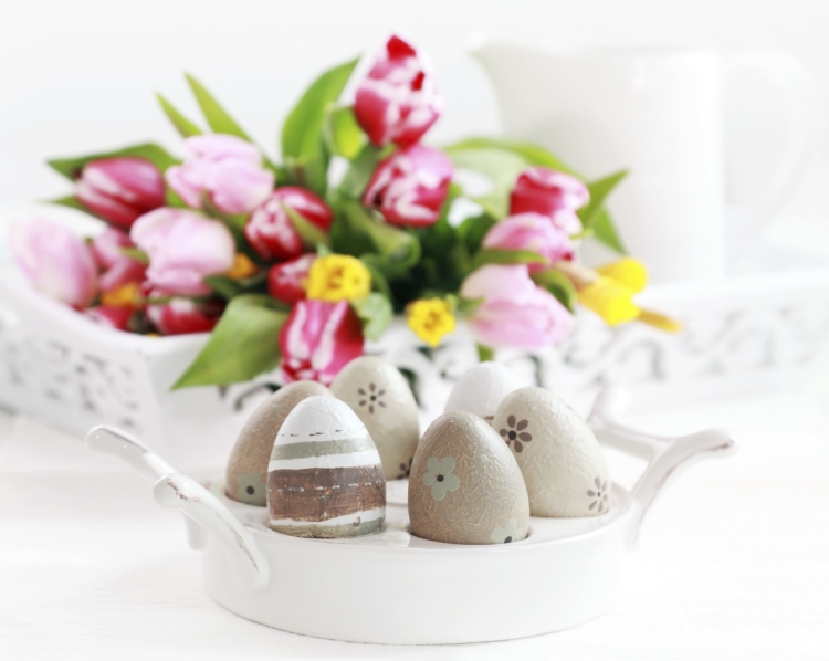 décoration-Pâques-oeufs-décorés-fleurs décoration de Pâques