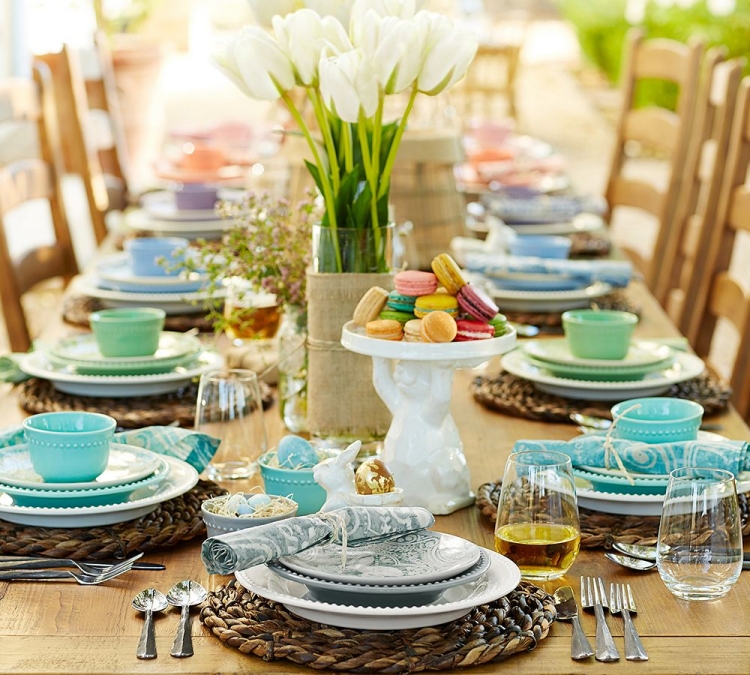 décoration-Pâques-table-brunche-tulipes-macarons-oeufs décoration Pâques