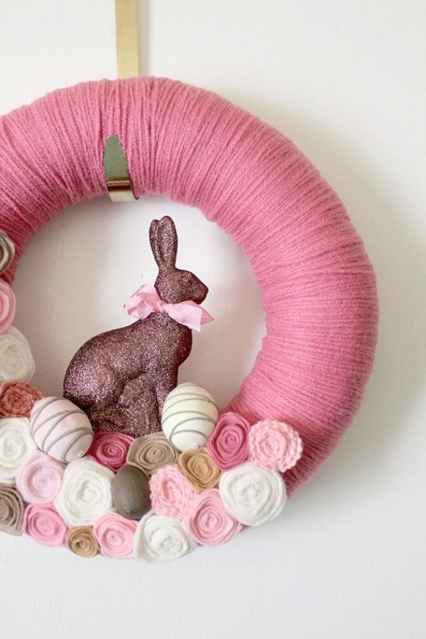 décoration-de-Pâques-couronne-de-porte-rose-lapin-decoratif