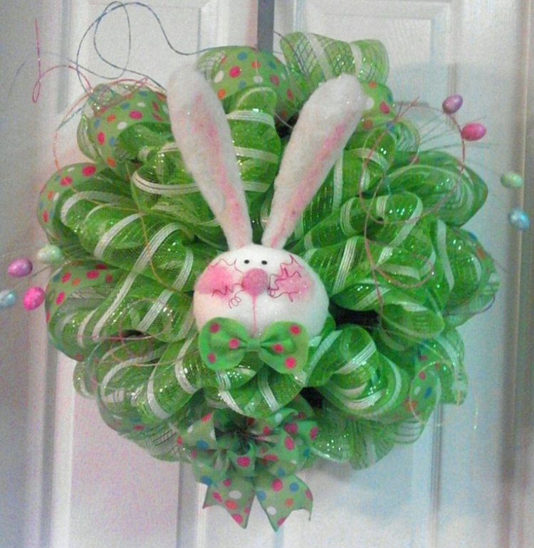 décoration-de-Pâques-couronne-porte-verte-lapin
