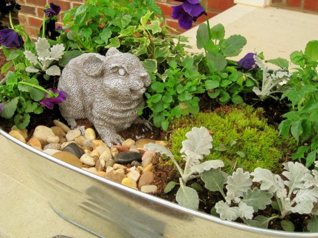 décoration-de-Pâques-theme-rustique-lapin-plantes