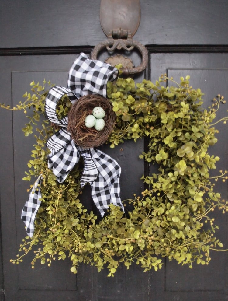 décoration-printemps-couronne-branches-ruban