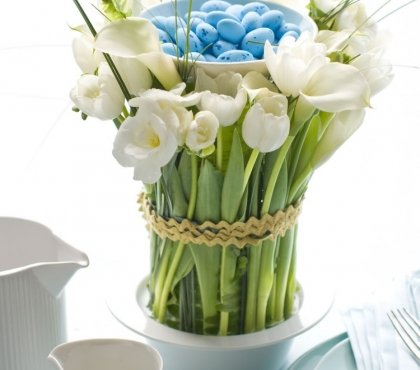 deco-de-table-bouquets-fleurs-oeufs