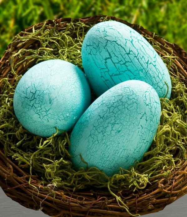 decoration-œufs-de-Pâques-couleur-bleue