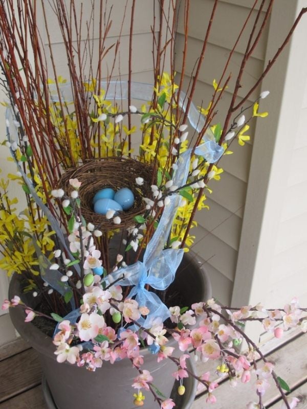 decoration-exterieure-Paques-arrangement-nid-branches