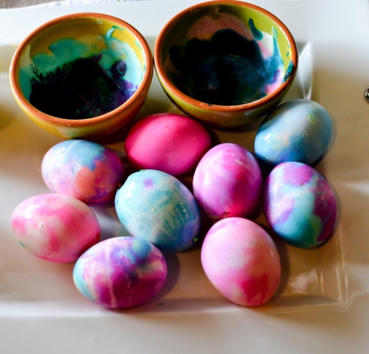decoration-oeuf-Paques-marbre-couleurs-pastel décoration œuf de Pâques