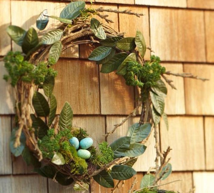 decoration-paques-couronne-nid-oeufs-décoratifs décoration pour Pâques