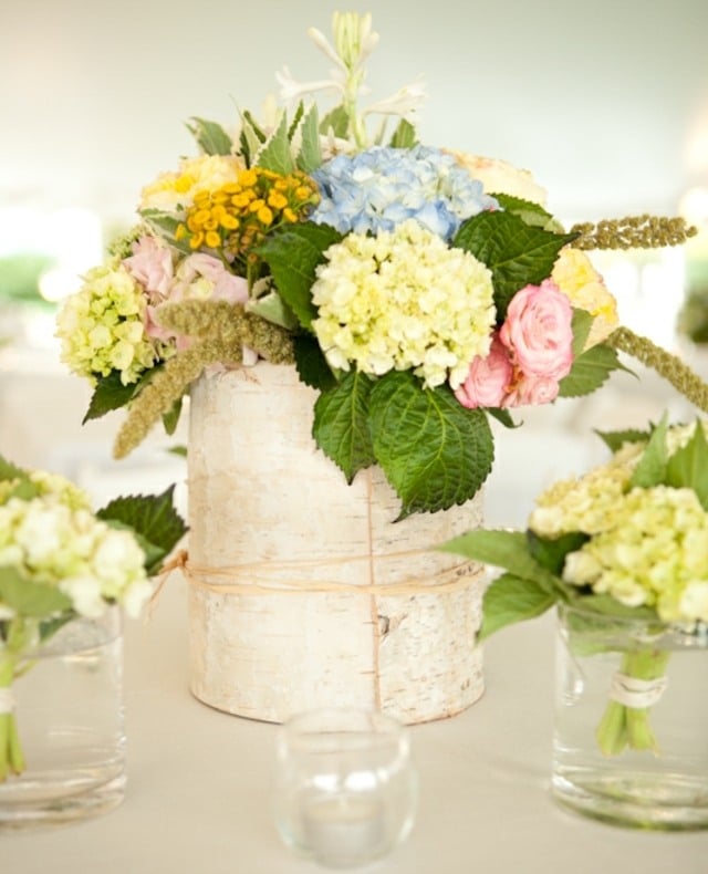 decoration-table-Paques-bouquet-fleurs-écorce