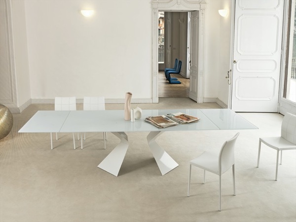 design salle à manger mobilier-blanc-tapis-blanc-cassé