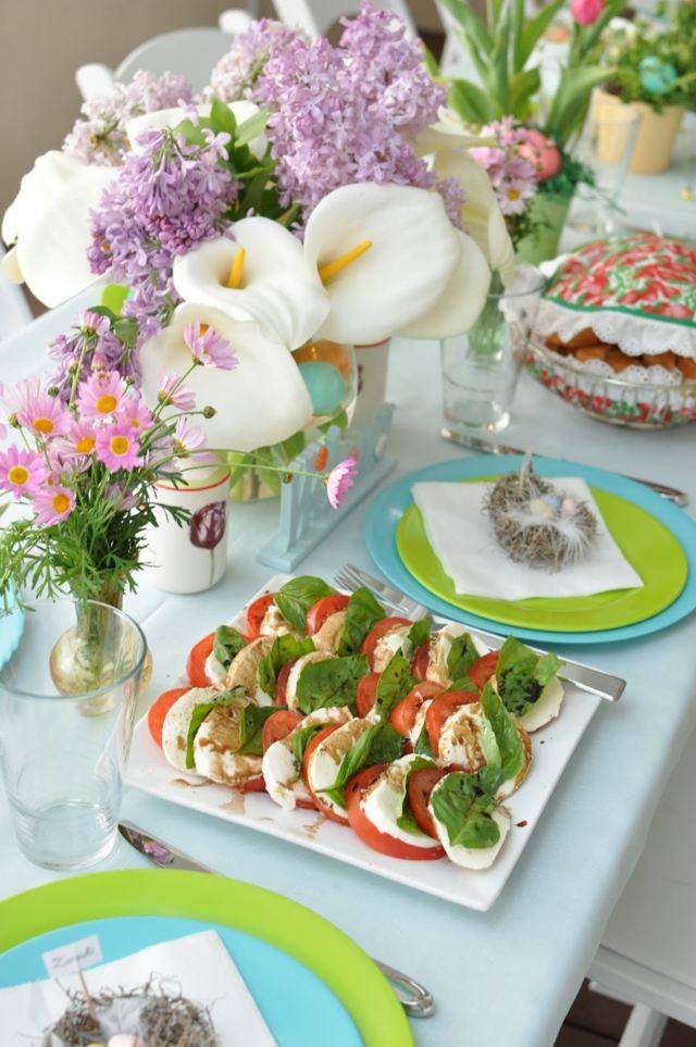 déco-de-table-fleurs-sympas-salade-tomates