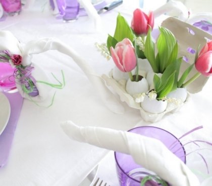 déco-de-table-tulipe-oeufs-vase-fleurs