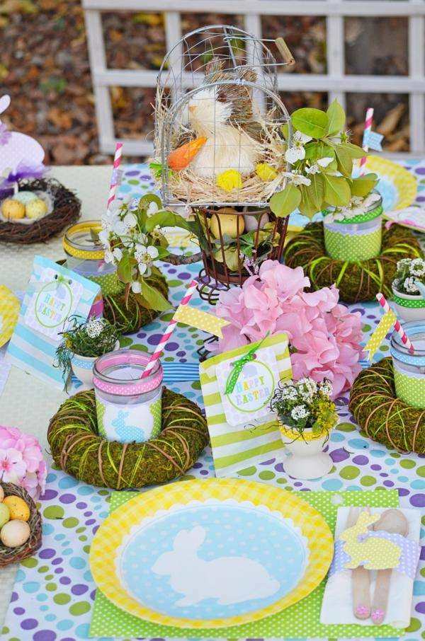 décoration-Pâques-table-couronnes-mousse-vaisselle