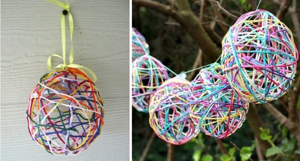 décoration-de-Pâques-ballons-ficelles-multicolores