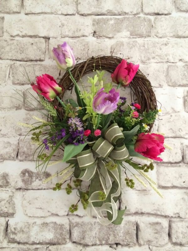 décoration-de-Pâques-couronne-de-porte-ruban-vert-tulipes