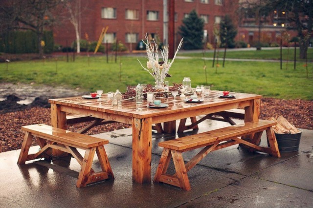 meubles de jardin table-bancs-bois-clair-naturel