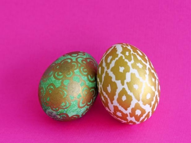 oeufs-Pâques-peinture-ornements-couleur-or œufs de Pâques
