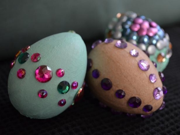 oeufs-Pâquesstrass-couleurs-papier œufs de Pâques