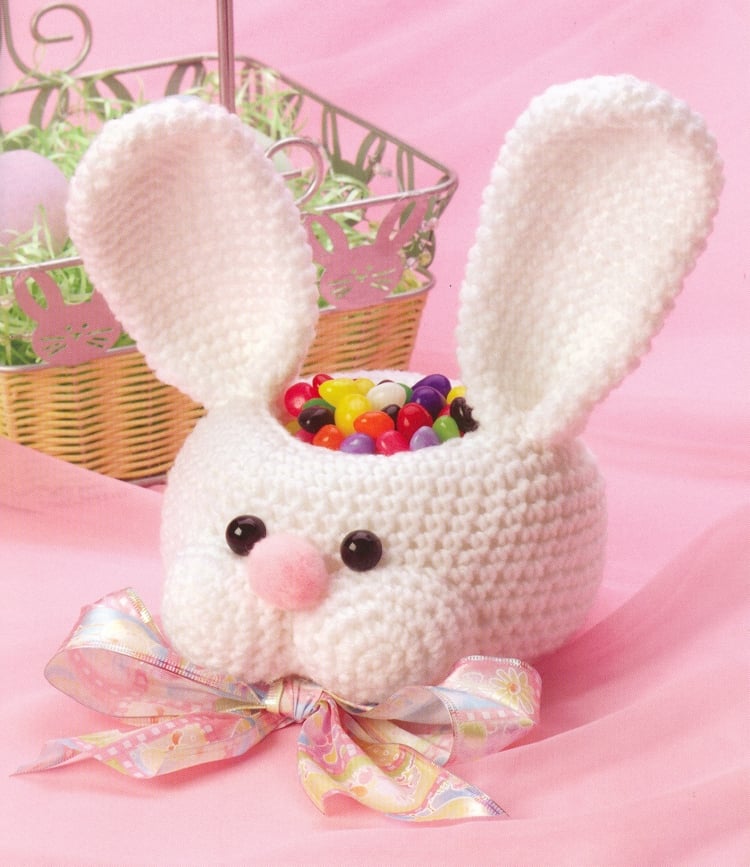 panier-Pâques-lapin-rose-tricoté-sucreries panier de Pâques