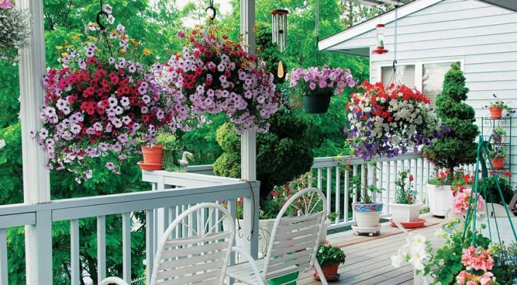 décoration de balcon / jardin rose WeiMay Pot de fleurs suspendu pour balcon plastique avec chaîne pour le suspendre