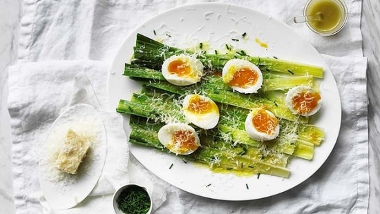 recettes aux œufs durs restes Pâques-salade-poireaux