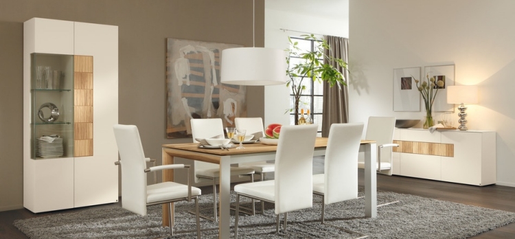 salle-manger-design-chaises-table-bois-commode salle à manger design