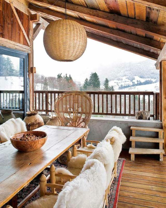 terrasse-style-chalet-montagne-meubles-jardin-bois