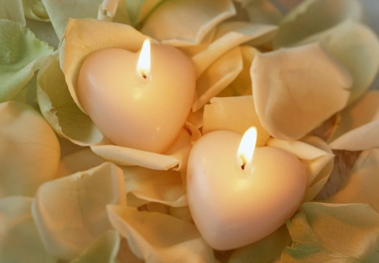 Saint-Valentin-bougies-forme-coeur-fete-magique