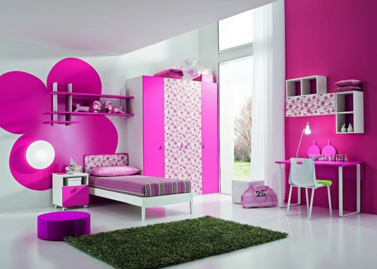 aménagement chambre enfant  motif-floral-lit-coin-travail