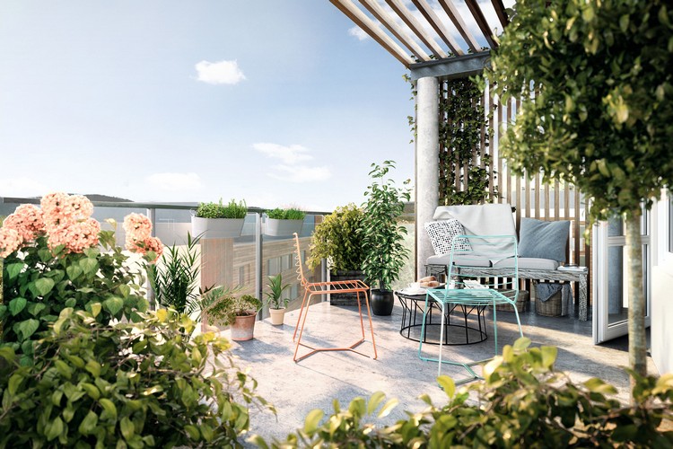 aménagement terrasse -hortensia-arbustes-pots-mobilier-couleurs-pastel