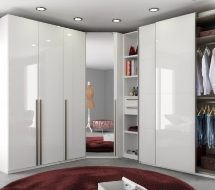 armoire-de-rangement-surface-effet-miroir-couleur-blanche