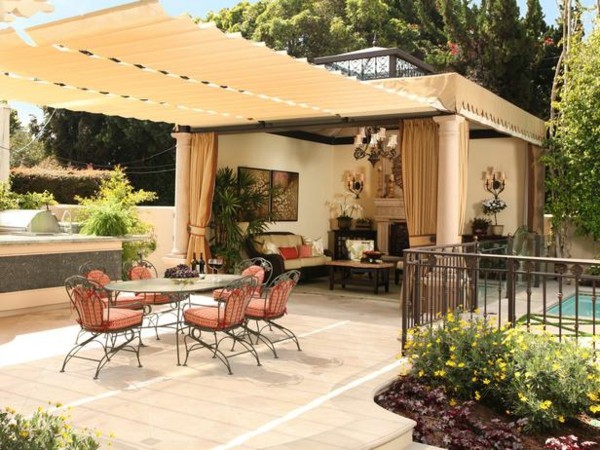 auvent de terrasse design-élégant-mobilier-jardin-fer-forgé
