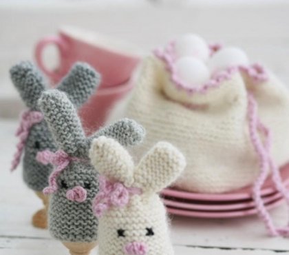 bricolage-facile-Paques-lapins-tricotés-oeufs