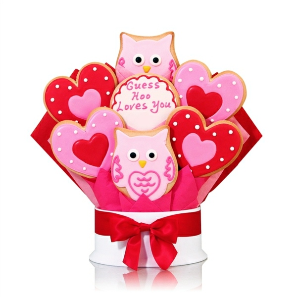 cadeaux-saint-valentin-biscuits-coeurs-arrangement-rose-rouge-hiboux