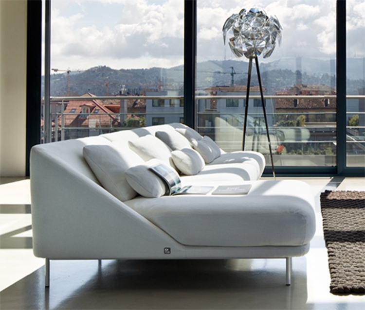 canapé design moderne-couleur-blanche-salon