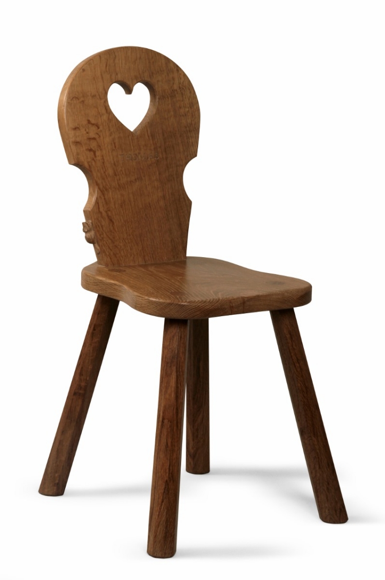 chaise-design-coeur-bois-massif